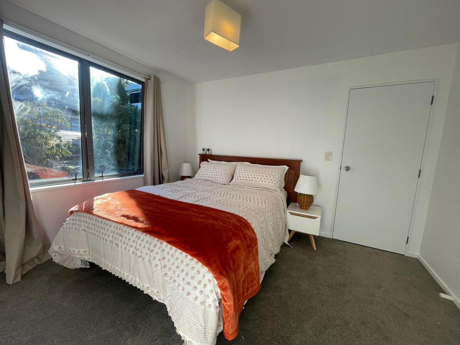 Ming'S Lakeside Goldleaf Suites Queenstown Buitenkant foto