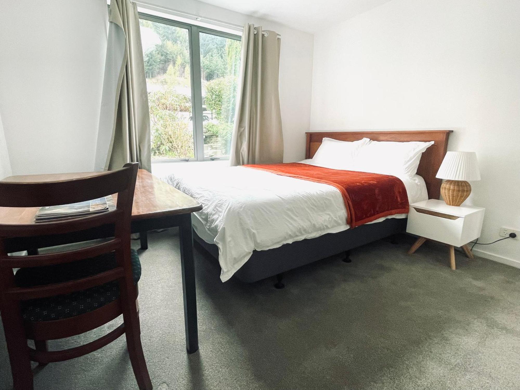 Ming'S Lakeside Goldleaf Suites Queenstown Buitenkant foto