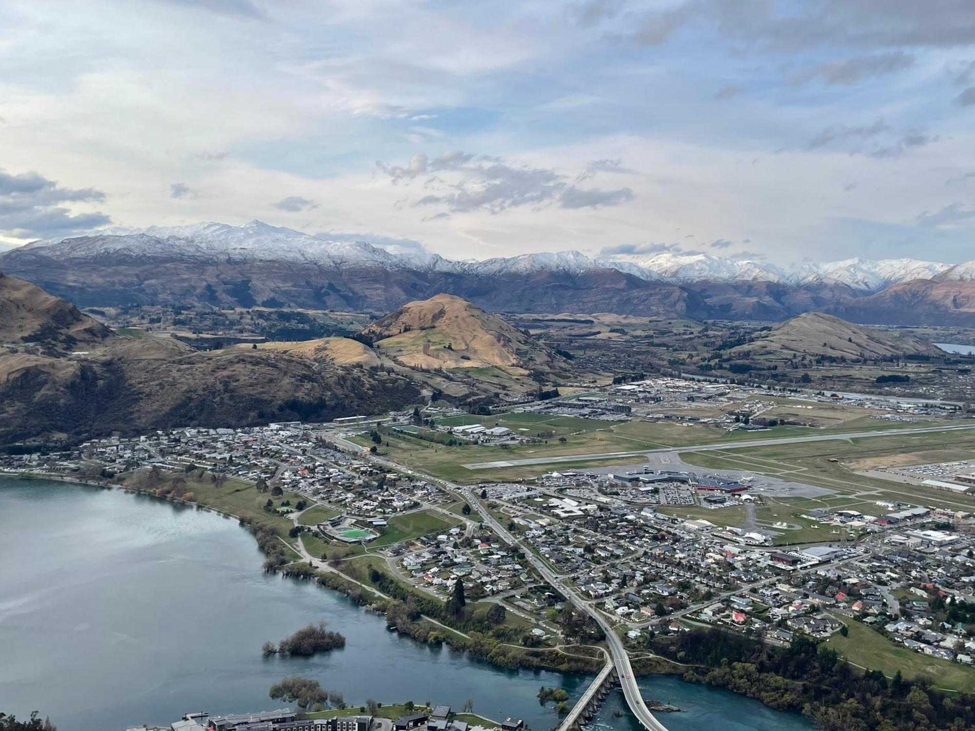 Ming'S Lakeside Goldleaf Suites Queenstown Buitenkant foto