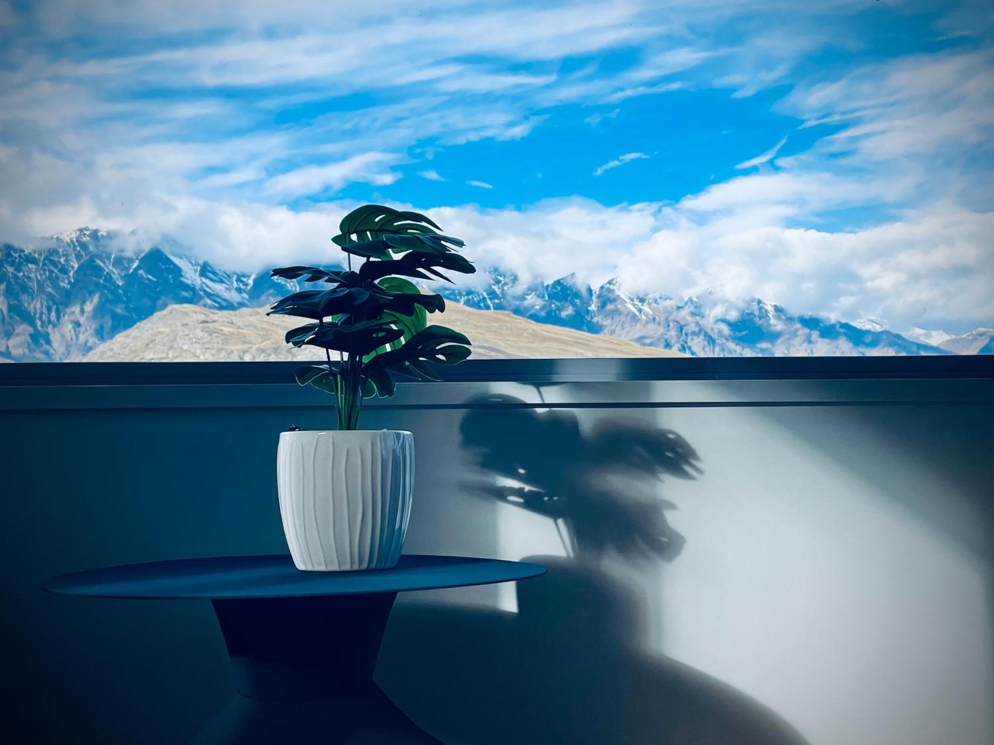 Ming'S Lakeside Goldleaf Suites Queenstown Buitenkant foto