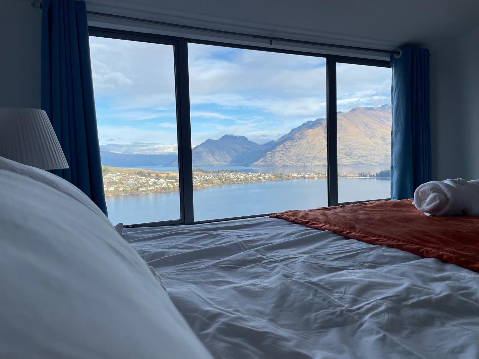 Ming'S Lakeside Goldleaf Suites Queenstown Buitenkant foto