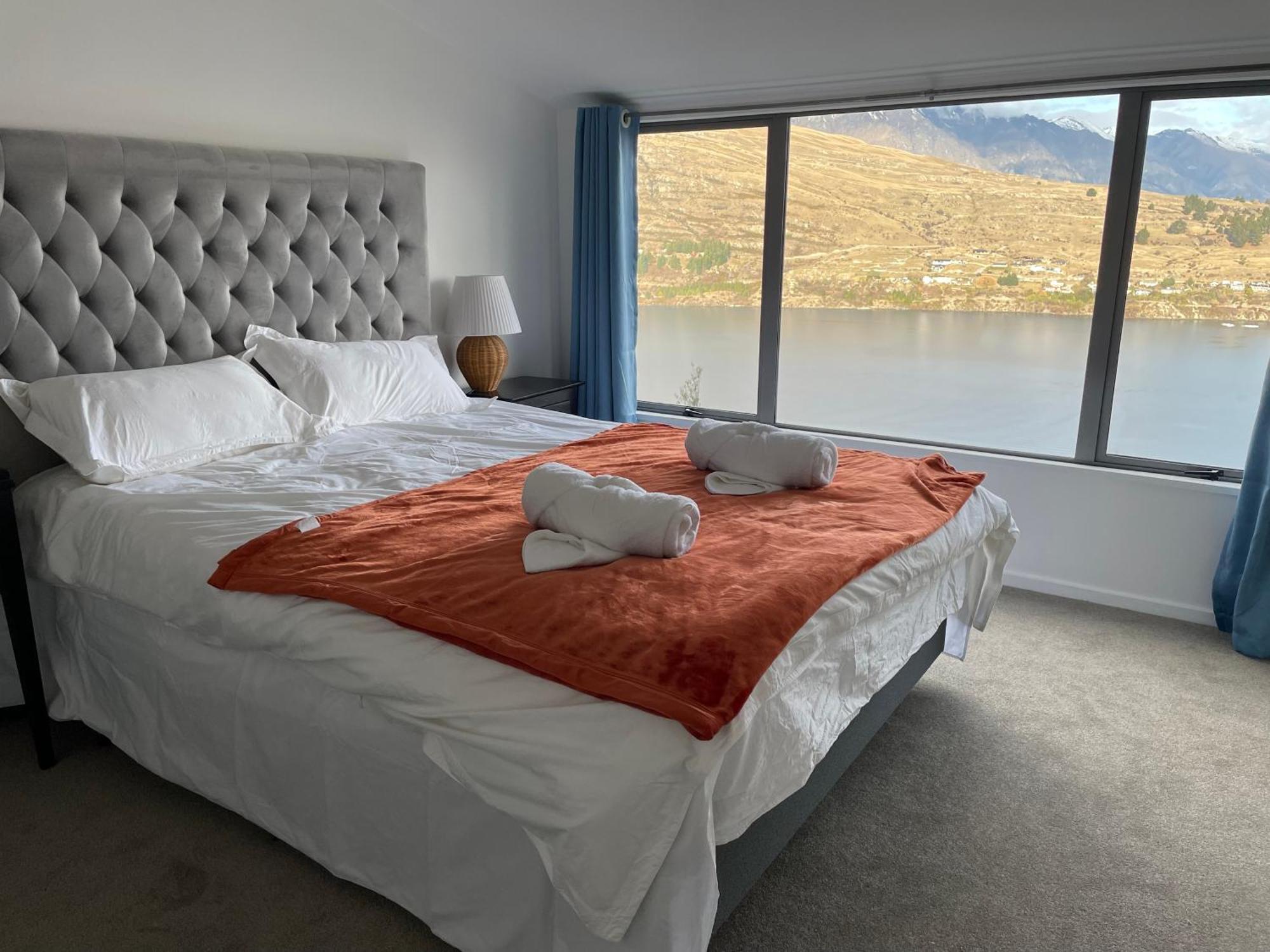 Ming'S Lakeside Goldleaf Suites Queenstown Buitenkant foto