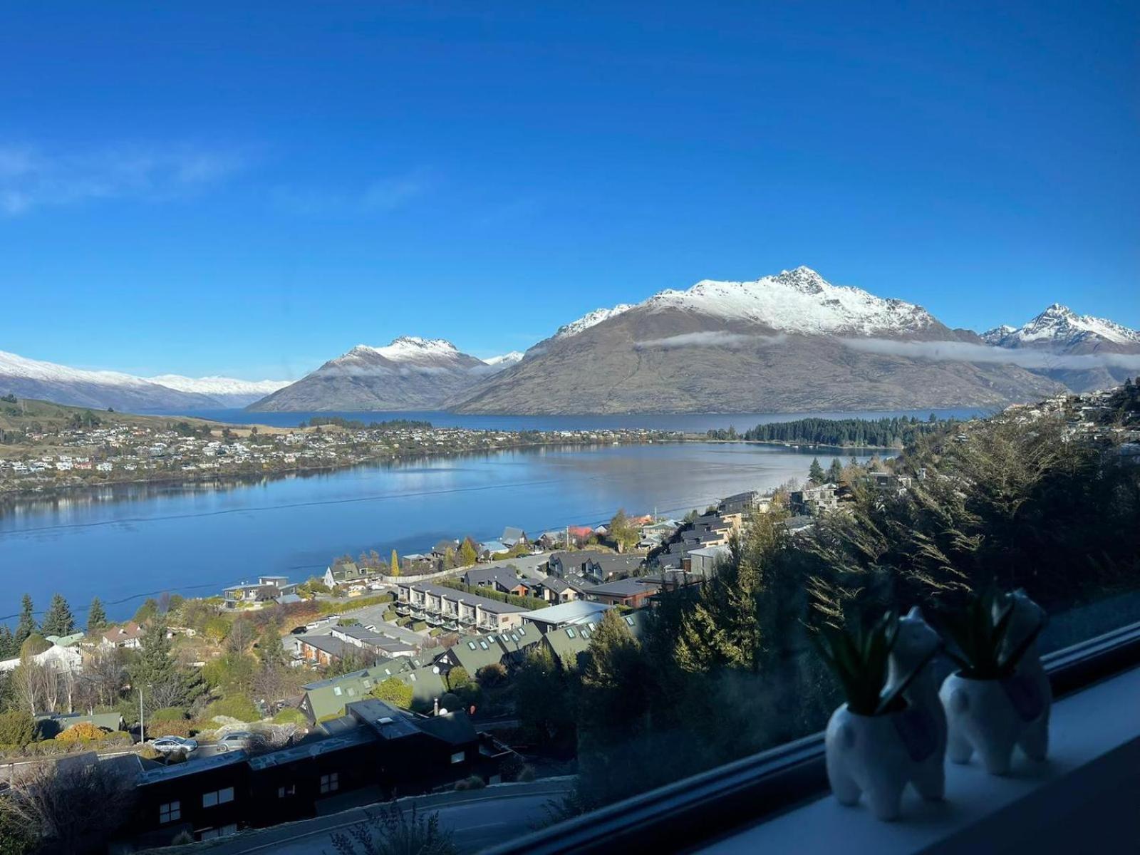 Ming'S Lakeside Goldleaf Suites Queenstown Buitenkant foto