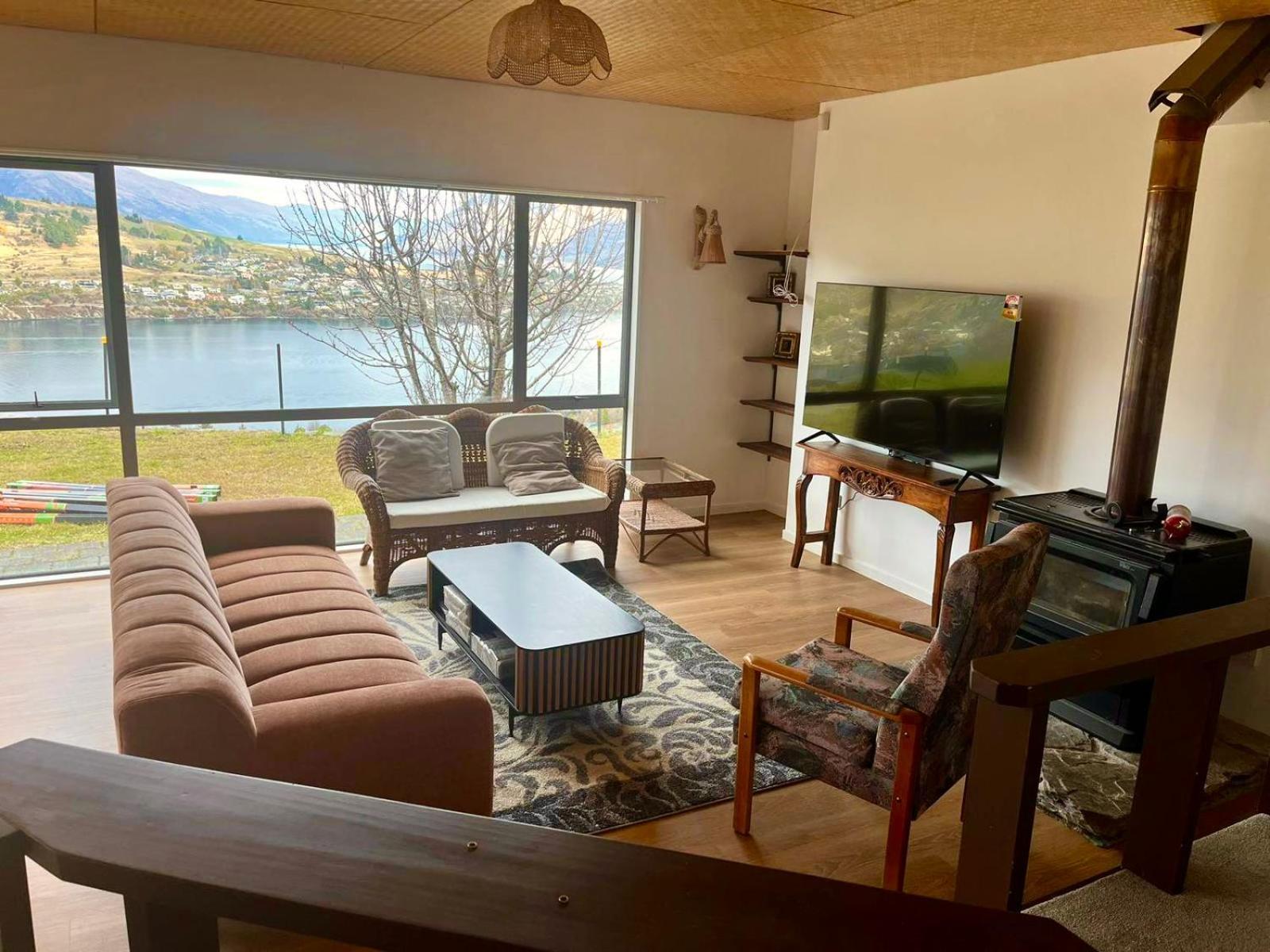 Ming'S Lakeside Goldleaf Suites Queenstown Buitenkant foto